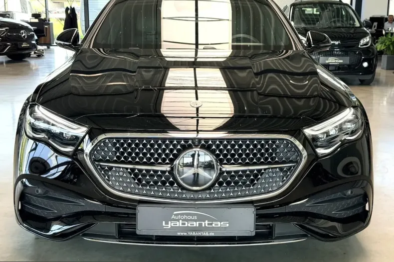 Mercedes-Benz E 300 (Clasa E) din 2025 cu 9.900 km - oferta MER243778 - foto 7