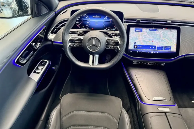 Mercedes-Benz E 300 (Clasa E) din 2025 cu 9.900 km - oferta MER243778 - foto 12