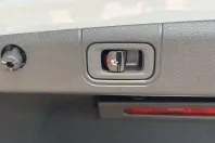 Mercedes-Benz E 300 (Clasa E) din 2025 cu 13.200 km - oferta MER243779 - foto 17