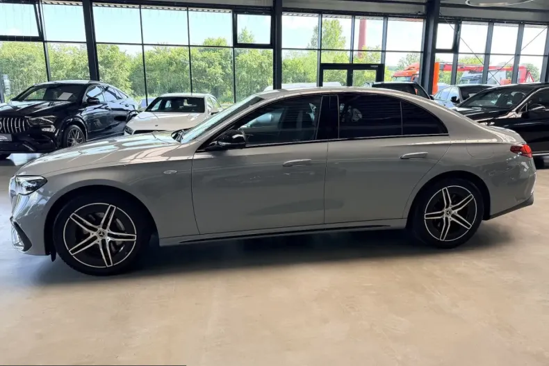 Mercedes-Benz E 300 (Clasa E) din 2025 cu 13.200 km - oferta MER243779 - foto 19