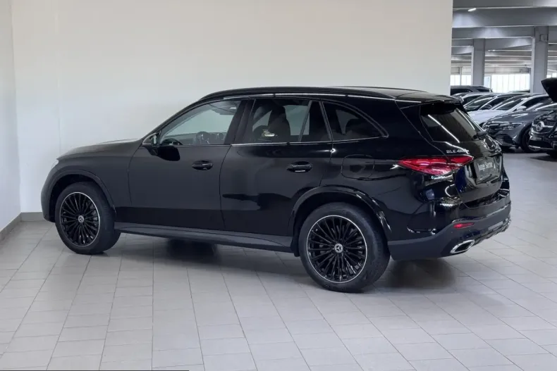 Mercedes-Benz GLC 400 (Clasa GLC) din 2023 cu 46.773 km - oferta MER243780 - foto 3
