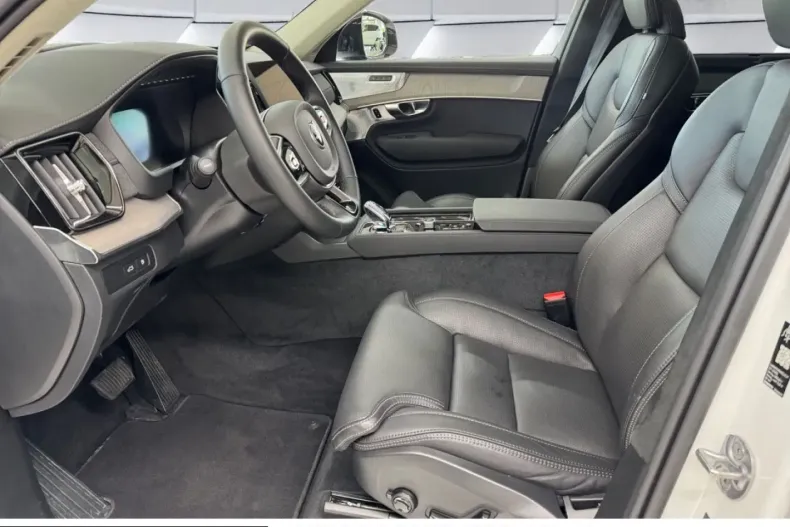 Volvo XC90 din 2025 cu 19.325 km - oferta VOL243782 - foto 12