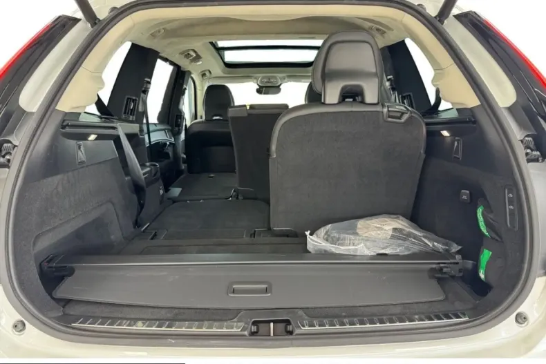 Volvo XC90 din 2025 cu 19.325 km - oferta VOL243782 - foto 18