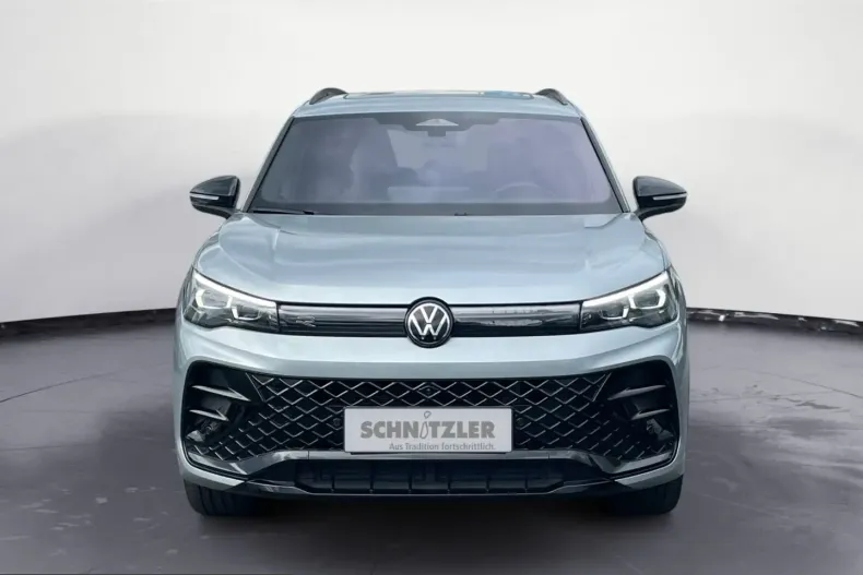 Volkswagen Tiguan din 2024 cu 51.566 km - oferta VOL243792 - foto 7