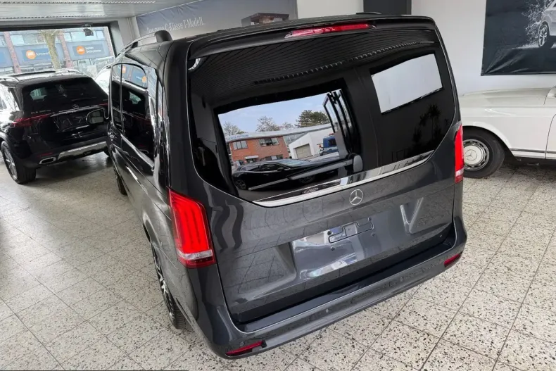 Mercedes-Benz V 300 (Clasa V) din 2023 cu 81.046 km - oferta MER243794 - foto 6
