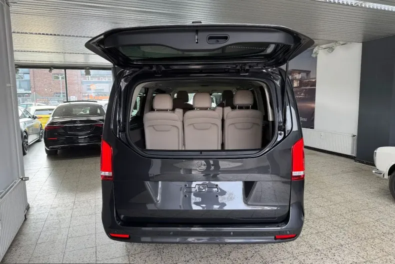 Mercedes-Benz V 300 (Clasa V) din 2023 cu 81.046 km - oferta MER243794 - foto 7