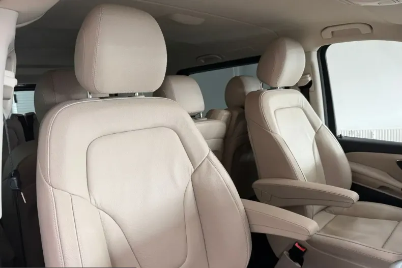 Mercedes-Benz V 300 (Clasa V) din 2023 cu 81.046 km - oferta MER243794 - foto 10