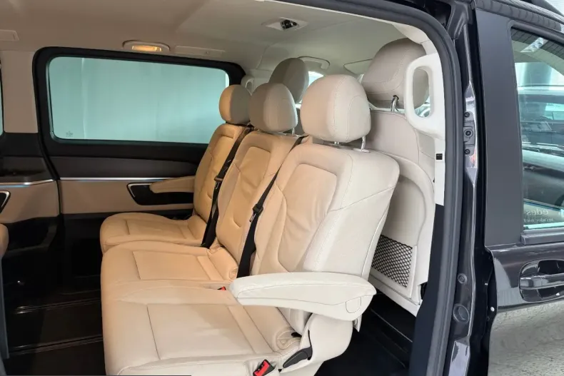 Mercedes-Benz V 300 (Clasa V) din 2023 cu 81.046 km - oferta MER243794 - foto 12