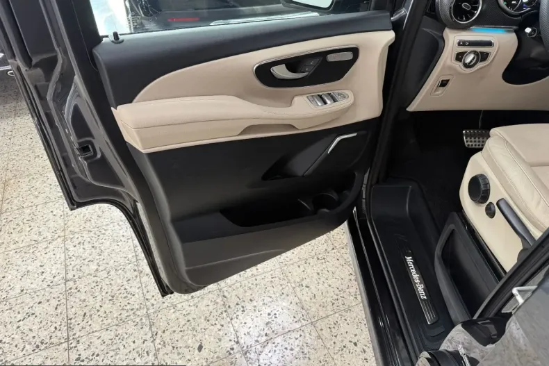 Mercedes-Benz V 300 (Clasa V) din 2023 cu 81.046 km - oferta MER243794 - foto 16