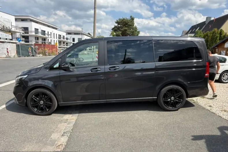 Mercedes-Benz V 300 (Clasa V) din 2022 cu 58.789 km - oferta MER243795 - foto 8