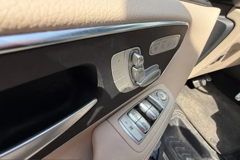 Mercedes-Benz V 300 (Clasa V) din 2022 cu 58.789 km - oferta MER243795 - foto 15