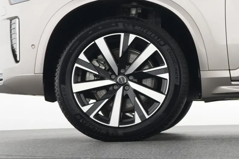 Volvo XC90 din 2025 cu 12.500 km - oferta VOL243796 - foto 20