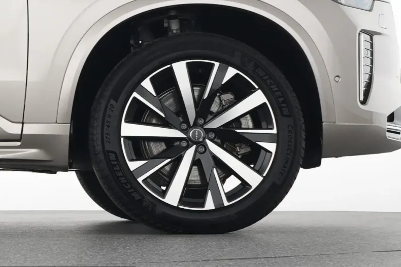 Volvo XC90 din 2025 cu 12.500 km - oferta VOL243796 - foto 22
