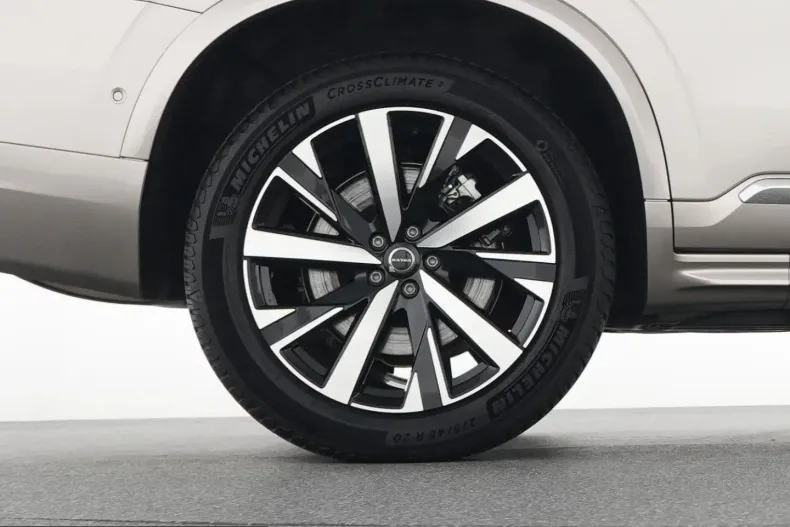 Volvo XC90 din 2025 cu 12.500 km - oferta VOL243796 - foto 23