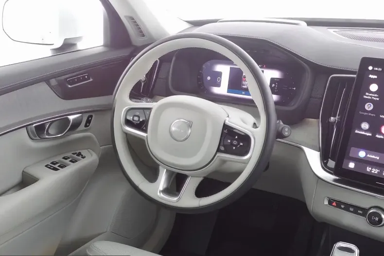 Volvo XC90 din 2025 cu 15.700 km - oferta VOL243801 - foto 6