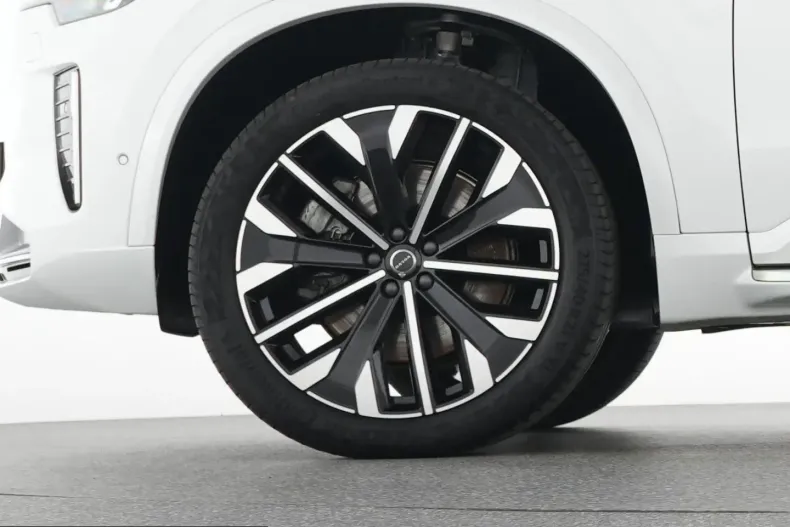 Volvo XC90 din 2025 cu 15.700 km - oferta VOL243801 - foto 20