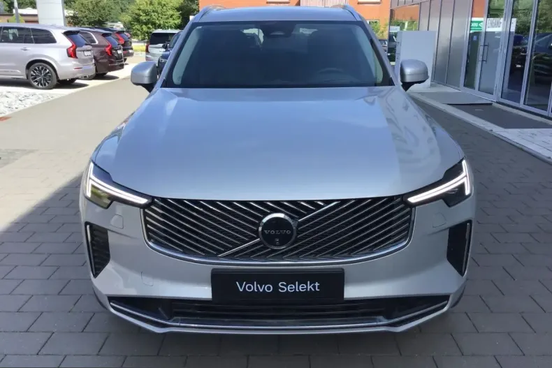 Volvo XC90 din 2025 cu 15.081 km - oferta VOL243803 - foto 2