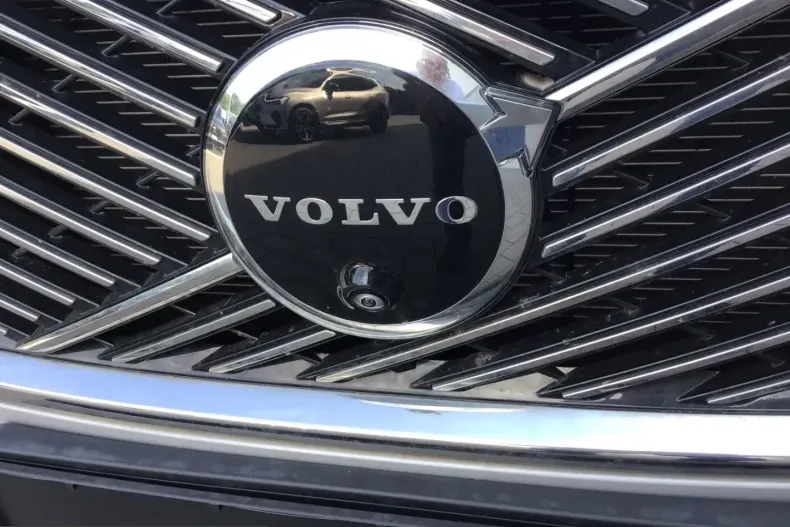 Volvo XC90 din 2025 cu 15.081 km - oferta VOL243803 - foto 4