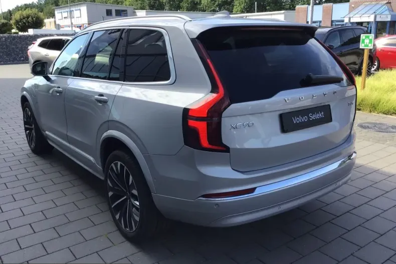 Volvo XC90 din 2025 cu 15.081 km - oferta VOL243803 - foto 6