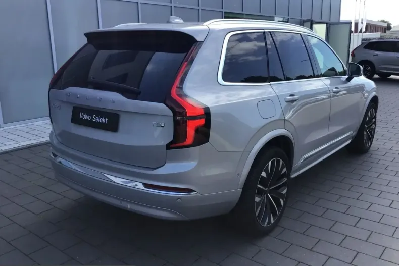Volvo XC90 din 2025 cu 15.081 km - oferta VOL243803 - foto 7
