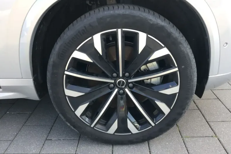 Volvo XC90 din 2025 cu 15.081 km - oferta VOL243803 - foto 14