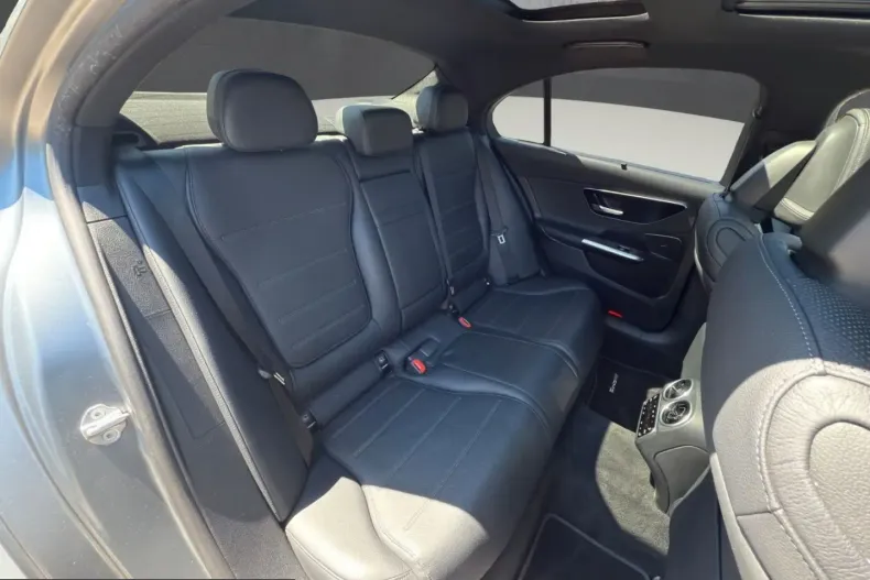 Mercedes-Benz C 300 (Clasa C) din 2023 cu 81.614 km - oferta MER243805 - foto 14