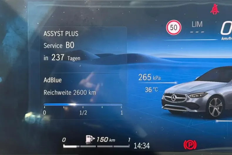 Mercedes-Benz C 300 (Clasa C) din 2023 cu 81.614 km - oferta MER243805 - foto 32