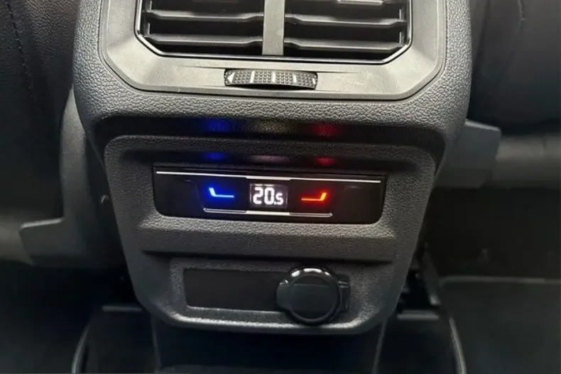 Volkswagen Tiguan din 2022 cu 95.402 km - oferta VOL243807 - foto 12