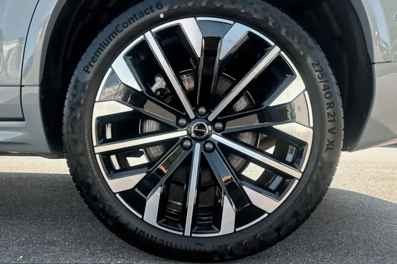 Volvo XC90 din 2025 cu 29.000 km - oferta VOL243808 - foto 3
