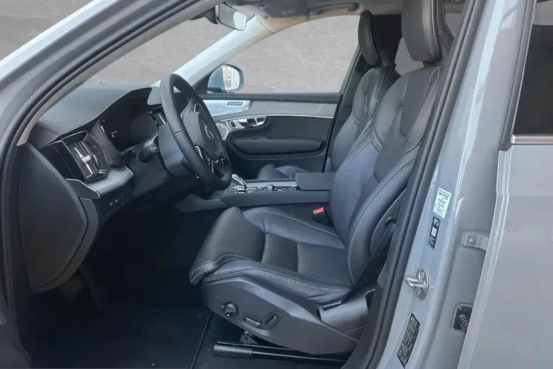 Volvo XC90 din 2025 cu 29.000 km - oferta VOL243808 - foto 5