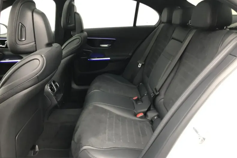 Mercedes-Benz C 400 (Clasa C) din 2023 cu 42.300 km - oferta MER243809 - foto 11