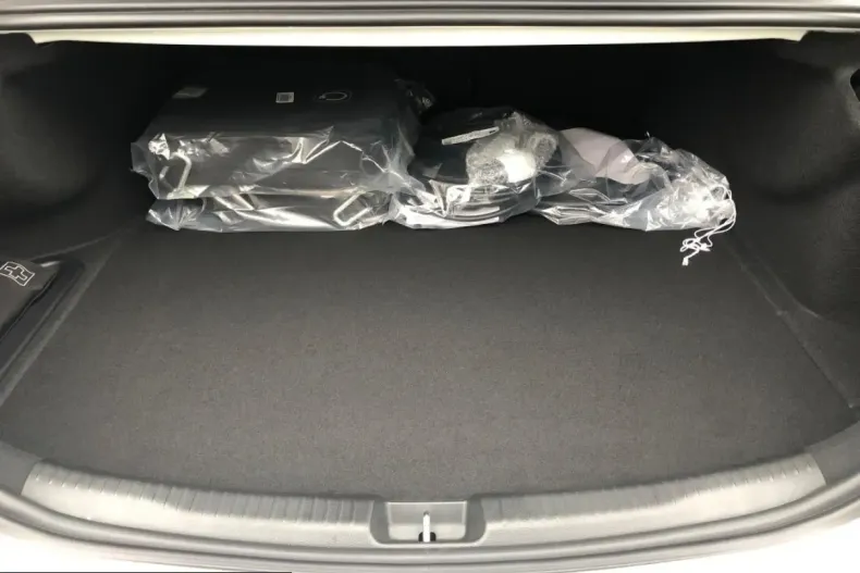 Mercedes-Benz C 400 (Clasa C) din 2023 cu 42.300 km - oferta MER243809 - foto 14