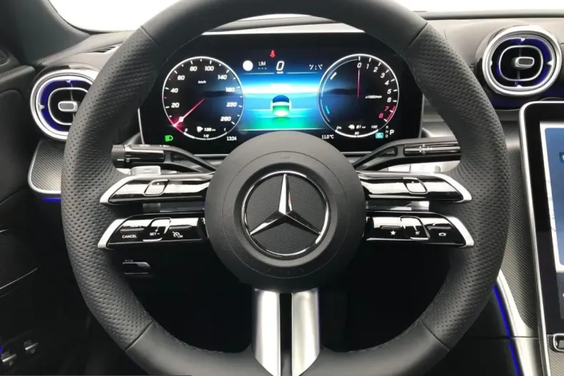 Mercedes-Benz C 400 (Clasa C) din 2023 cu 42.300 km - oferta MER243809 - foto 16