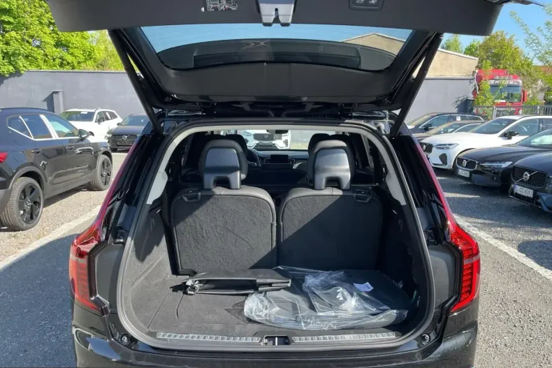 Volvo XC90 din 2025 cu 24.649 km - oferta VOL243811 - foto 16
