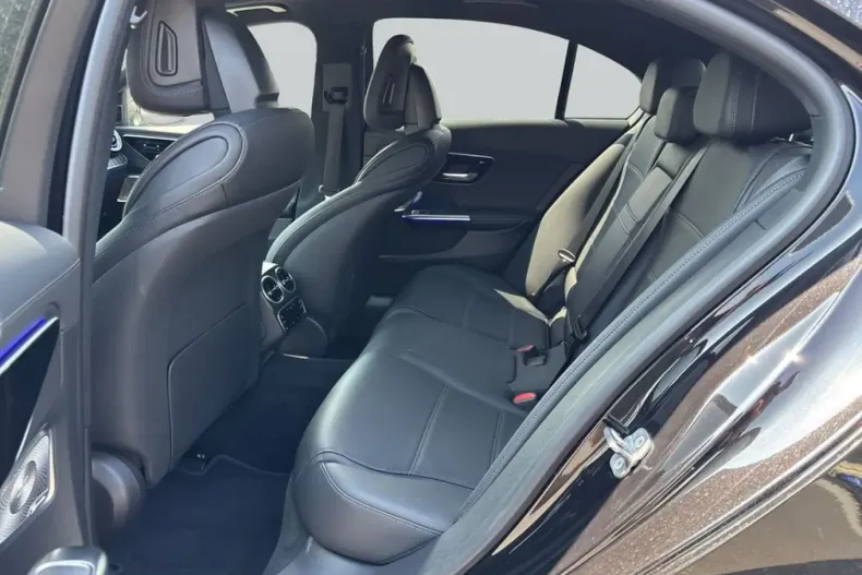 Mercedes-Benz C 300 (Clasa C) din 2023 cu 57.640 km - oferta MER243821 - foto 11