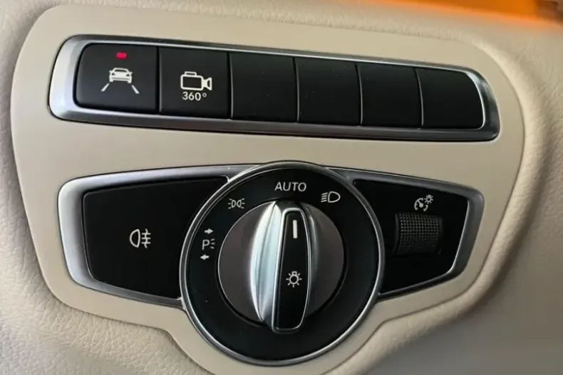 Mercedes-Benz V 300 (Clasa V) din 2022 cu 65.000 km - oferta MER243827 - foto 12