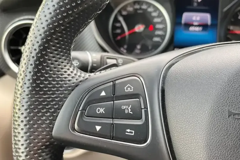Mercedes-Benz V 300 (Clasa V) din 2022 cu 65.000 km - oferta MER243827 - foto 29