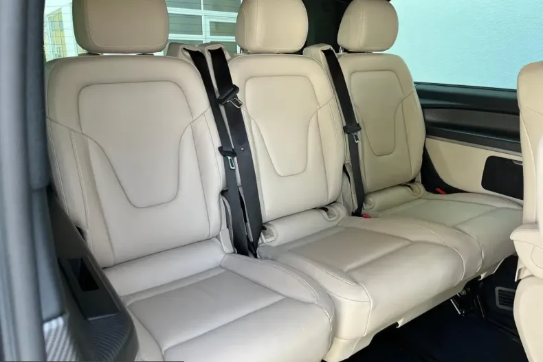 Mercedes-Benz V 300 (Clasa V) din 2022 cu 65.000 km - oferta MER243827 - foto 34