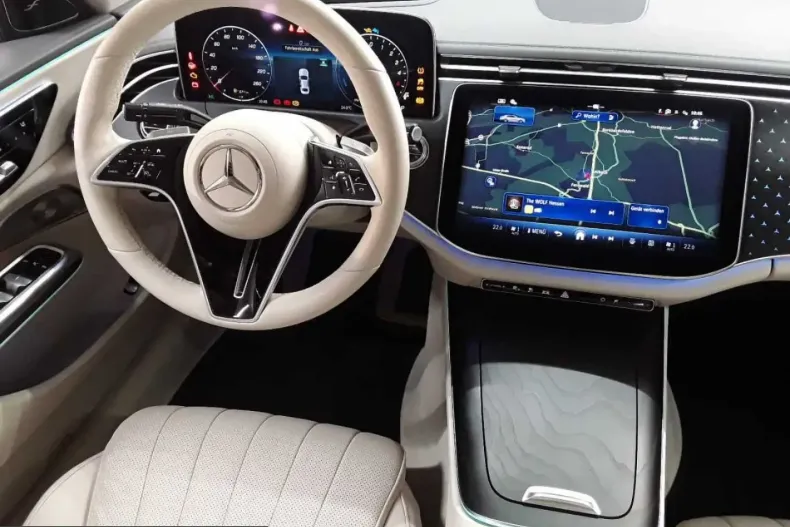 Mercedes-Benz E 300 (Clasa E) din 2024 cu 15.179 km - oferta MER243828 - foto 9