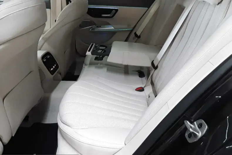 Mercedes-Benz E 300 (Clasa E) din 2024 cu 15.179 km - oferta MER243828 - foto 12