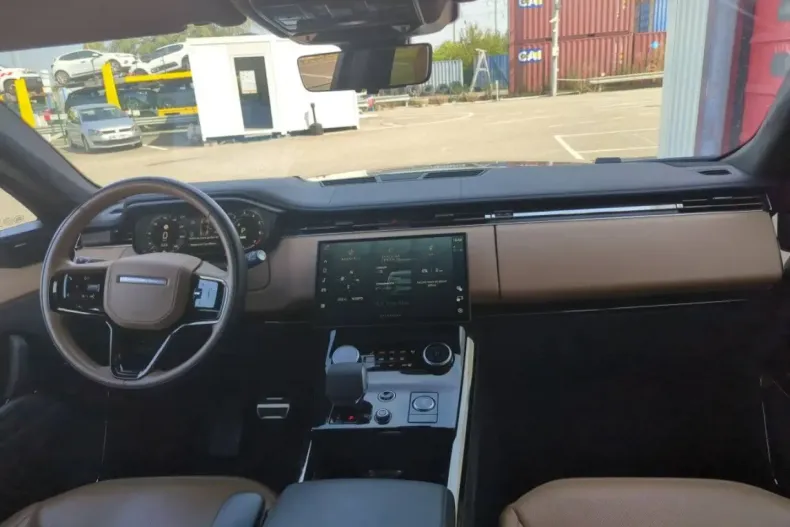 Land Rover Range Rover Sport din 2023 cu 64.247 km - oferta LAN243830 - foto 6