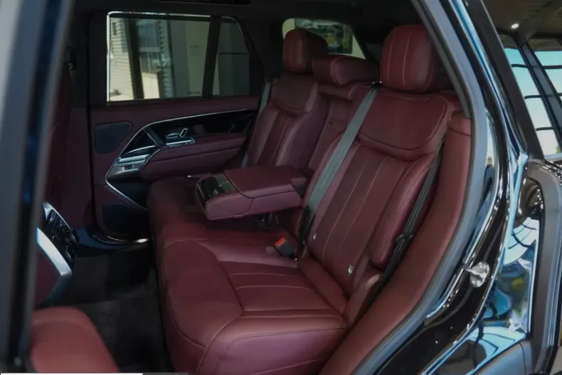Land Rover Range Rover din 2025 cu 32.800 km - oferta LAN243833 - foto 10