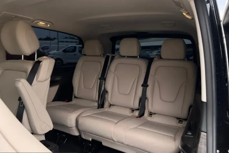 Mercedes-Benz V 300 (Clasa V) din 2023 cu 42.500 km - oferta MER243835 - foto 6