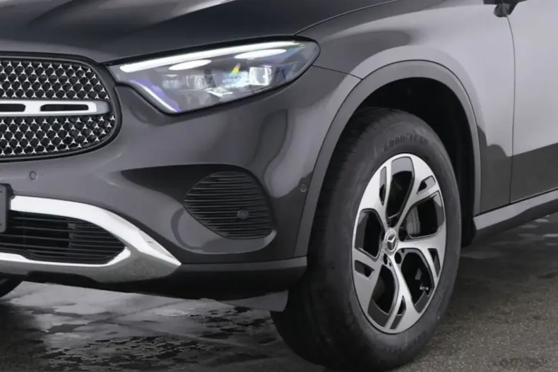 Mercedes-Benz GLC 300 (Clasa GLC) din 2025 cu 10.500 km - oferta MER243839 - foto 3