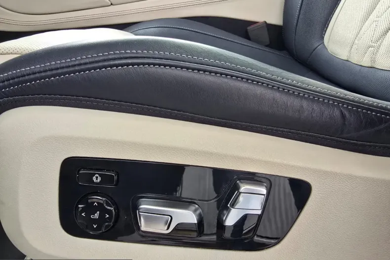 BMW X6 (Seria X) din 2023 cu 86.450 km - oferta BMW243842 - foto 30