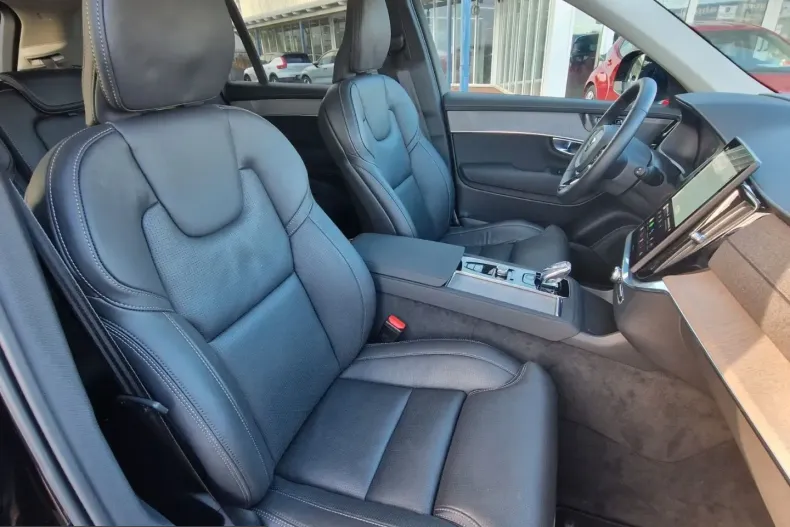 Volvo XC90 din 2025 cu 17.500 km - oferta VOL243847 - foto 19