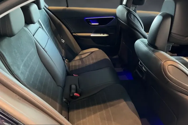Mercedes-Benz C 300 (Clasa C) din 2022 cu 27.100 km - oferta MER243850 - foto 12