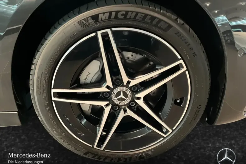 Mercedes-Benz C 400 (Clasa C) din 2023 cu 29.159 km - oferta MER243857 - foto 4