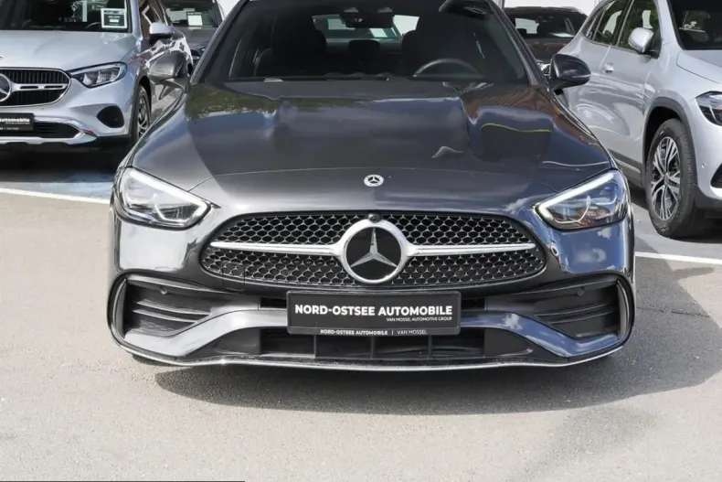 Mercedes-Benz C 300 (Clasa C) din 2025 cu 22.723 km - oferta MER243874 - foto 3