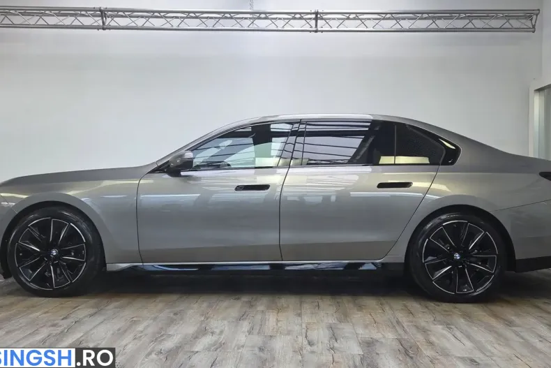 BMW 740 (Seria 7) din 2025 cu 6.200 km - oferta BMW243877 - foto 3